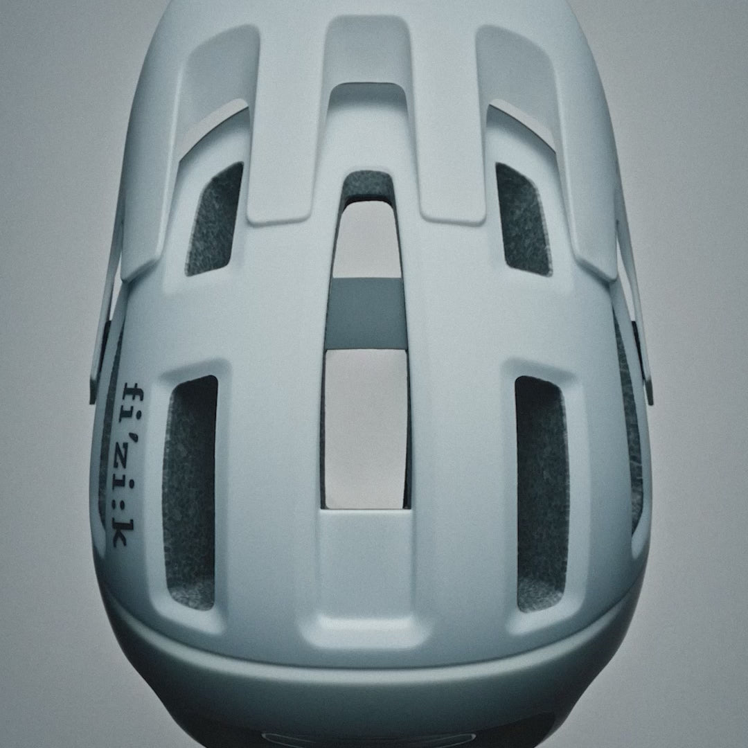 Kassis (Cpsc) + Light in White